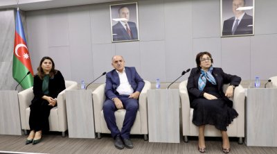 Dövlət İmtahan Mərkəzi ictimaiyyət üçün açıq görüşlərə BAŞLADI - FOTO
