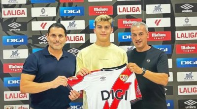 Azərbaycanlı futbolçu İspaniya klubu ilə müqavilə BAĞLADI