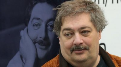 Rusiyalı yazıçıya 7 il həbs cəzası verildi
