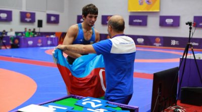 MDB Oyunları: Güləşçimiz qızıl medal qazandı