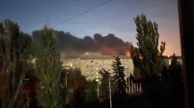 Ruslar Ukraynada İES-ə zərbə endirdilər, ərzazidə yanğın başlayıb - FOTO