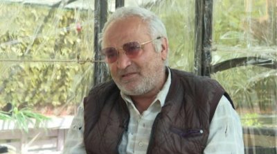 Bakıda 50 qəpiyə limon satan kişinin hesabında bir milyon manat var - VİDEO