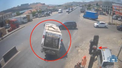 Xocəsən yolunda qırmızı işıqda keçən yük maşını ağır QƏZA törətdi – ANBAAN VİDEO