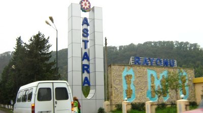 Ağdaşda qəzada ölən bacılar Astarada dəfn edildi