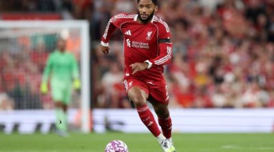 “Liverpul”un müdafiəçisi qış transferində komandadan GETMƏYƏCƏK