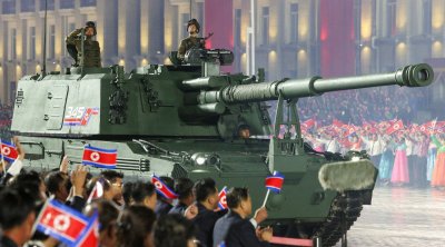 Şimali Koreya “gizli" silahını nümayiş etdirdi – FOTO/VİDEO