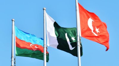 Üç qardaş ölkənin spikerləri bir araya gəlir