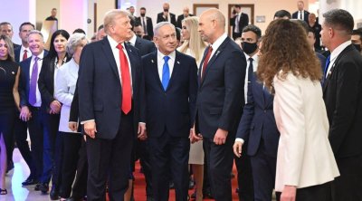 Netanyahu Trampa qızıl göyərçin hədiyyə etdi – FOTO