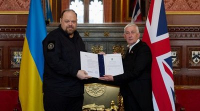 Ukrayna və Böyük Britaniya arasında “yüzillik” tərəfdaşlıq sazişi QÜVVƏYƏ MİNDİ