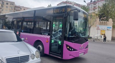 Sumqayıtda marşrut avtobusu ilə minik avtomobili toqquşdu