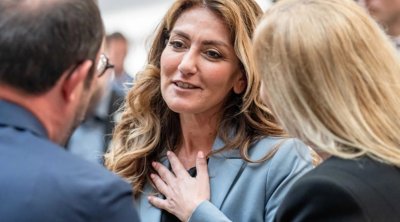 Niderlandda ermənipərəst siyasətçi qadın təhlükəsiz yerə təxliyə edildi - FOTO