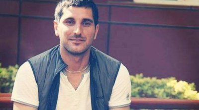 Oteldə öldüyü deyilən şair SAĞ İMİŞ - FOTO