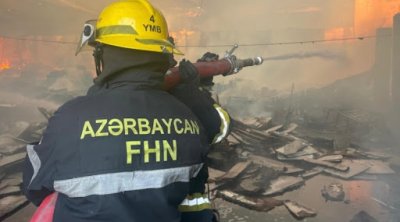 SON DƏQİQƏ! Bakıda restoran YANIR