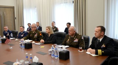 Amerikalı general Bakıda - FOTO