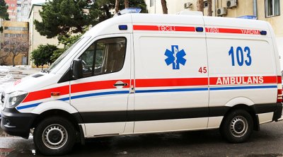 Bakıda kişi arvadını baltaladı