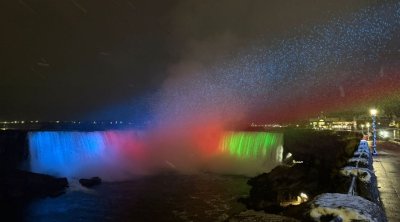 Niaqara şəlaləsi Azərbaycan bayrağının rəngləri ilə İŞIQLANDIRILDI – VİDEO 