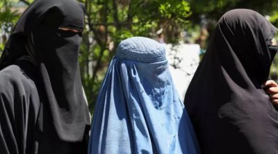 Xəstəxanaya da niqabsız buraxmırlar... – Əfqanıstanda qadağalar SƏRTLƏŞDİRİLİR