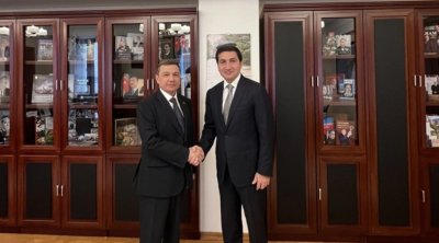 Hikmət Hacıyev Türkmənistanın səfiri ilə GÖRÜŞDÜ