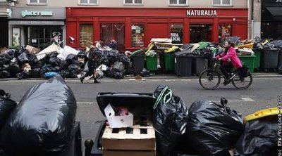 Parisin küçələri zibil poliqonuna bənzəyir – Bir həftədir DAŞINMIR