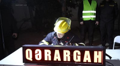 Yasamalda yanan binanın qarşısında qərargah yaradıldı - FOTO