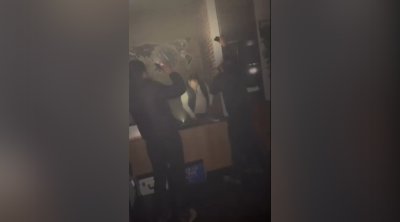 Yanan binanın təxliyə qapısı bağlı olub? - FHN-dən açıqlama - VİDEO