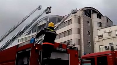 8 il əvvəl də “AFEN Plaza”da yanğın olubmuş – FOTO