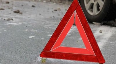 Gəncədə minik maşını sərnişin avtobusu ilə toqquşdu: Ölən və xəsarət alanlar var