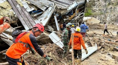 İndoneziyada İNSAN TƏLƏFATI: 303 nəfər ölüb, bölgə ilə əlaqə kəsilib - VİDEO