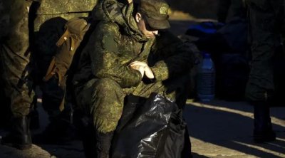 Rusiya ordusu əsgərlərini döyüşə qoruyucu vasitələrsiz göndərir - “The Telegraph”