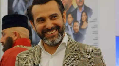 Azərbaycanlı aktyor Qazaxıstanda qəzaya düşdü - FOTO