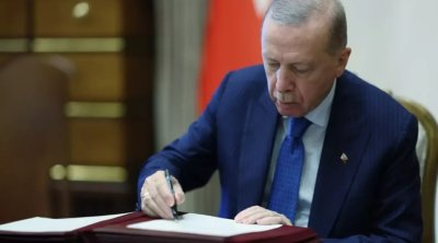 Gecəyarısı onu vəzifəsindən azad etdi