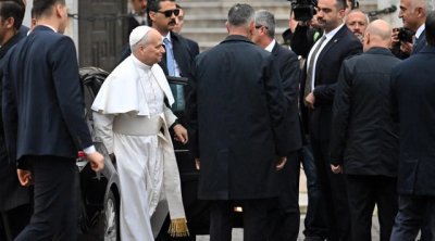 Papanın Sultan Əhməd məscidindəki hərəkəti gündəm oldu – VİDEO