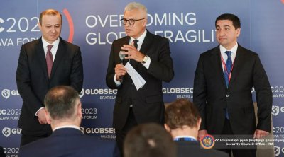 Hikmət Hacıyev Dohada Armen Qriqoryanla GÖRÜŞƏCƏK