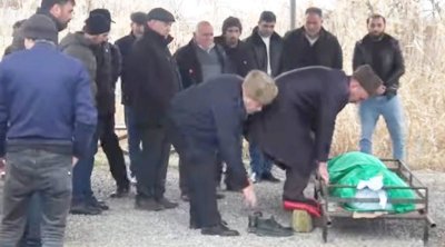 “Oğlum hələ uşaq idi, meyiti yox etməli idik...” - Tanınmış həkimin qızı
