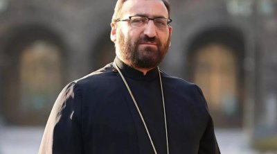 Erməni arxiyepiskop Arşak Xaçatryan SAXLANILDI