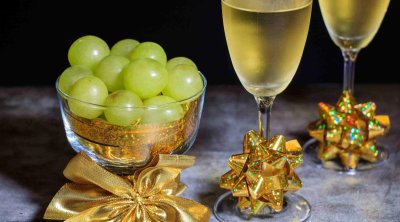 Yeni il gecəsində niyə 12 üzüm dənəsi yeyilir? – Ritualın maraqlı TARİXÇƏSİ