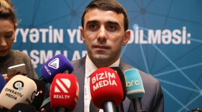 “Əvvəlki dövrlərdə zəif olan məktəblərdə müəyyən irəliləyiş var” – Elnur Əliyev