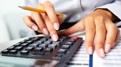 Maaşlar ayda iki dəfə veriləcək - Qanun DƏYİŞİR