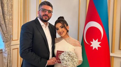 Övladı doğulan kimi ona mahnı oxudu - VİDEO