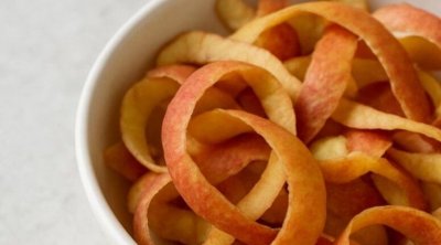 Zibilə atılan bu meyvə qabığı qırmızı ətdən 100 dəfə daha faydalıdır