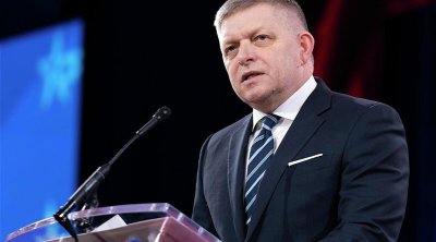 Slovakiya Baş naziri Ukraynanı “milyardları udan qara dəlik”lə müqayisə etdi