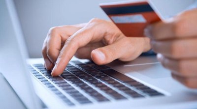 Sosial şəbəkələrdə saxta iş elanları paylaşaraq dələduzluq edən şəxs tutuldu – FOTO/VİDEO