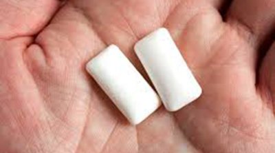 Şagirdlərin saqqızdan zəhərlənməsi iddiaları ilə bağlı AÇIQLAMA