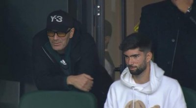 Zidan oğlunu Mərakeşdə tribunadan izlədi