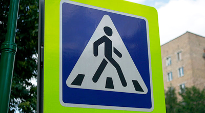 Gəncədə avtomobil kişini vurdu