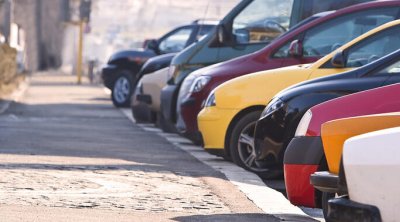 Azərbaycana idxal olunan köhnə minik avtomobilləri üçün yeni aksiz dərəcəsi tətbiq olunacaq