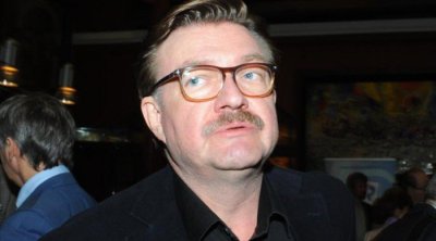 Rusiyada keçmiş məşhur teleaparıcı beynəlxalq axtarışa verildi