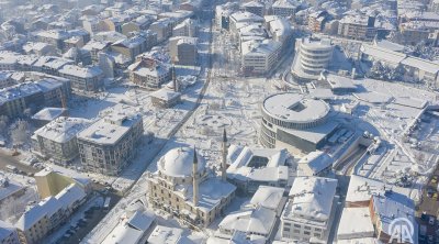 Bolu şəhərinə ilin ən güclü qarı YAĞDI &ndash; Hərəkət ÇƏTİNLƏŞDİ &ndash; VİDEO