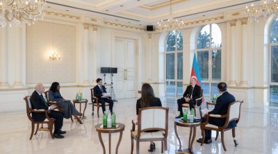 Prezidentin yerli televiziya kanallarına müsahibəsindən ilk görüntülər - VİDEO