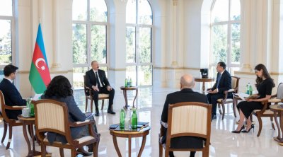 İlham Əliyev: &ldquo;Naxçıvanı Türkiyə ilə də birləşdirə biləcək dəmir yolu mütləq olmalıdır&rdquo;